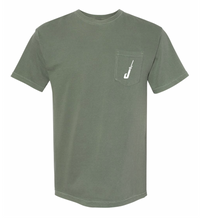 Load image into Gallery viewer, Hook & Horns Short Sleeve Pocket Tee in Moss